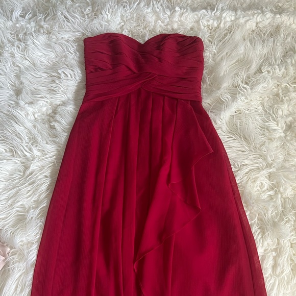 Bridesmaid dress, great condition, not hemmed. - Picture 1 of 4